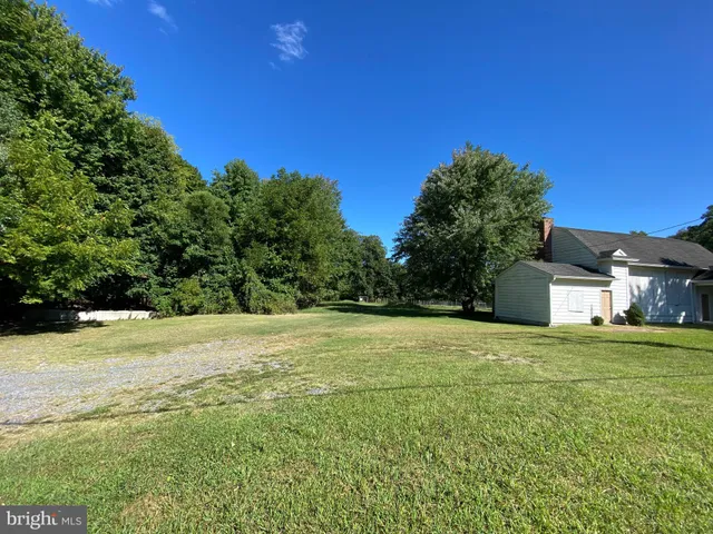 a view of outdoor space with yard