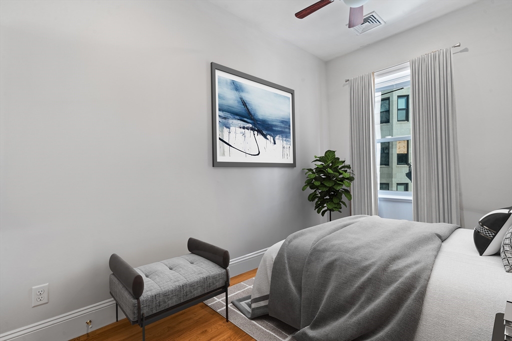 15 Garrison Street, Unit 8 Boston, MA 02116 - Photo 4 of 9