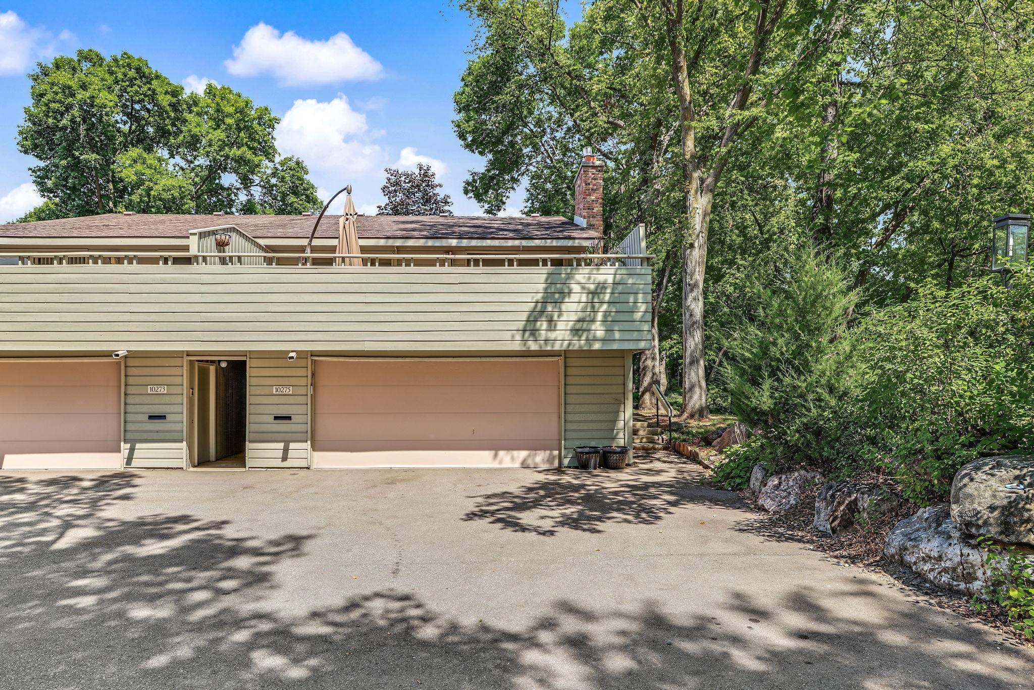 10275 Scarborough Road Bloomington, MN 55437 - Photo 34 of 38 Gallery Image 34
