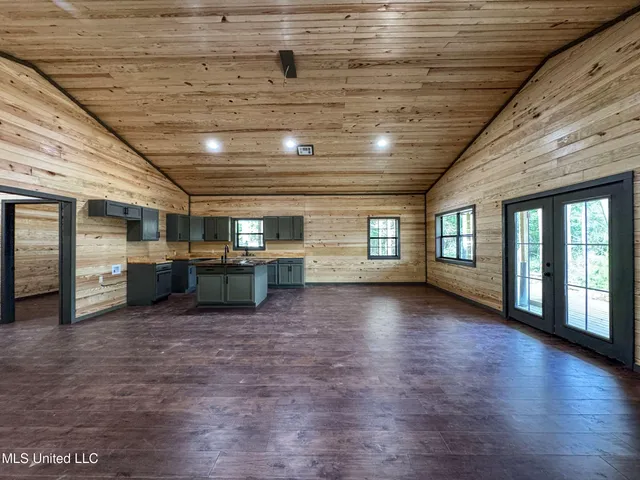 $2,734,000 | 348 Beaverdam Road, Camden, MS 39045