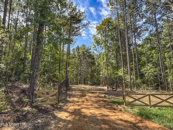 $2,675,000 | 348 Beaverdam Road, Camden, MS 39045