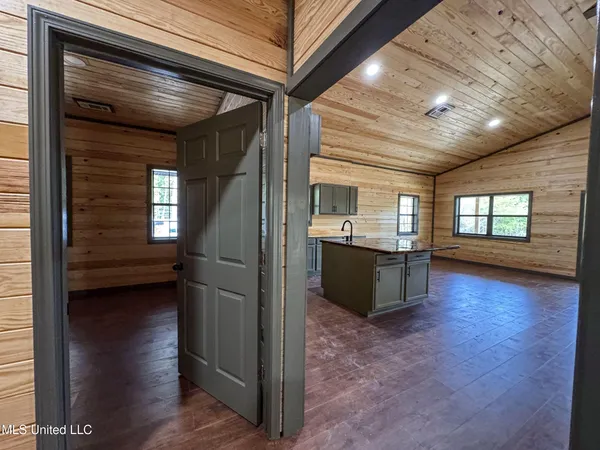 $2,675,000 | 348 Beaverdam Road, Camden, MS 39045
