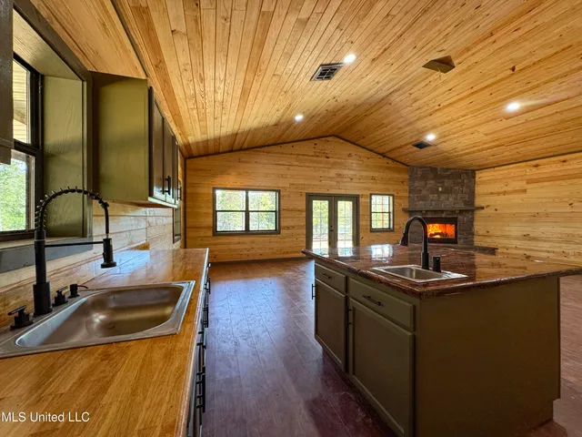 $2,439,500 | 348 Beaverdam Road, Camden, MS 39045