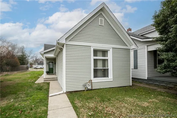 $189,900 | 2106 Beeler Street, New Albany, IN 47150