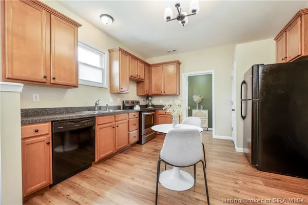 $189,900 | 2106 Beeler Street, New Albany, IN 47150