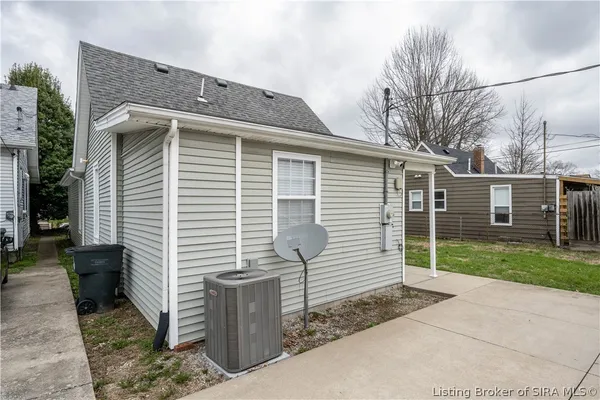 $189,900 | 2106 Beeler Street, New Albany, IN 47150