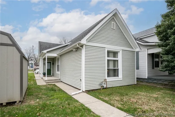 $189,900 | 2106 Beeler Street, New Albany, IN 47150