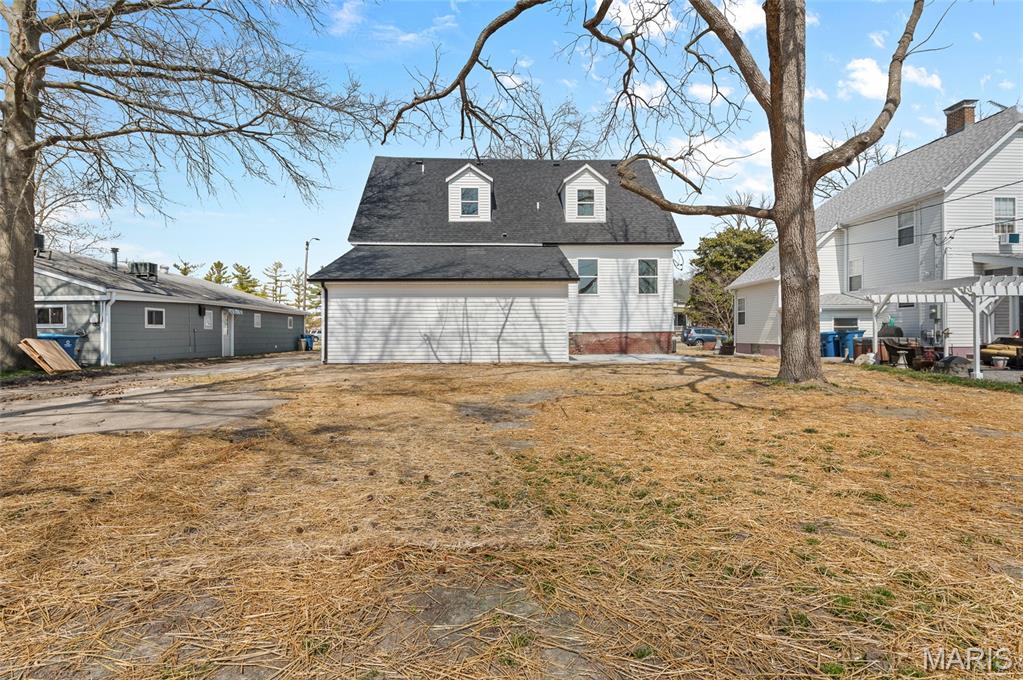 512 Broadway Highland, IL 62249 - Photo 6 of 38