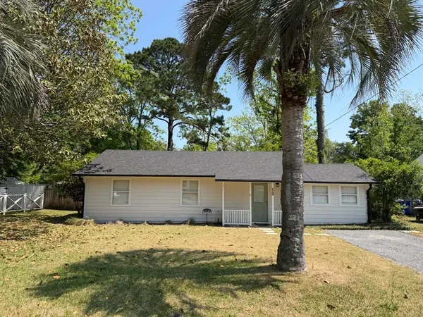 $3,100 | 10 Pearl Avenue, Mount Pleasant, SC 29464
