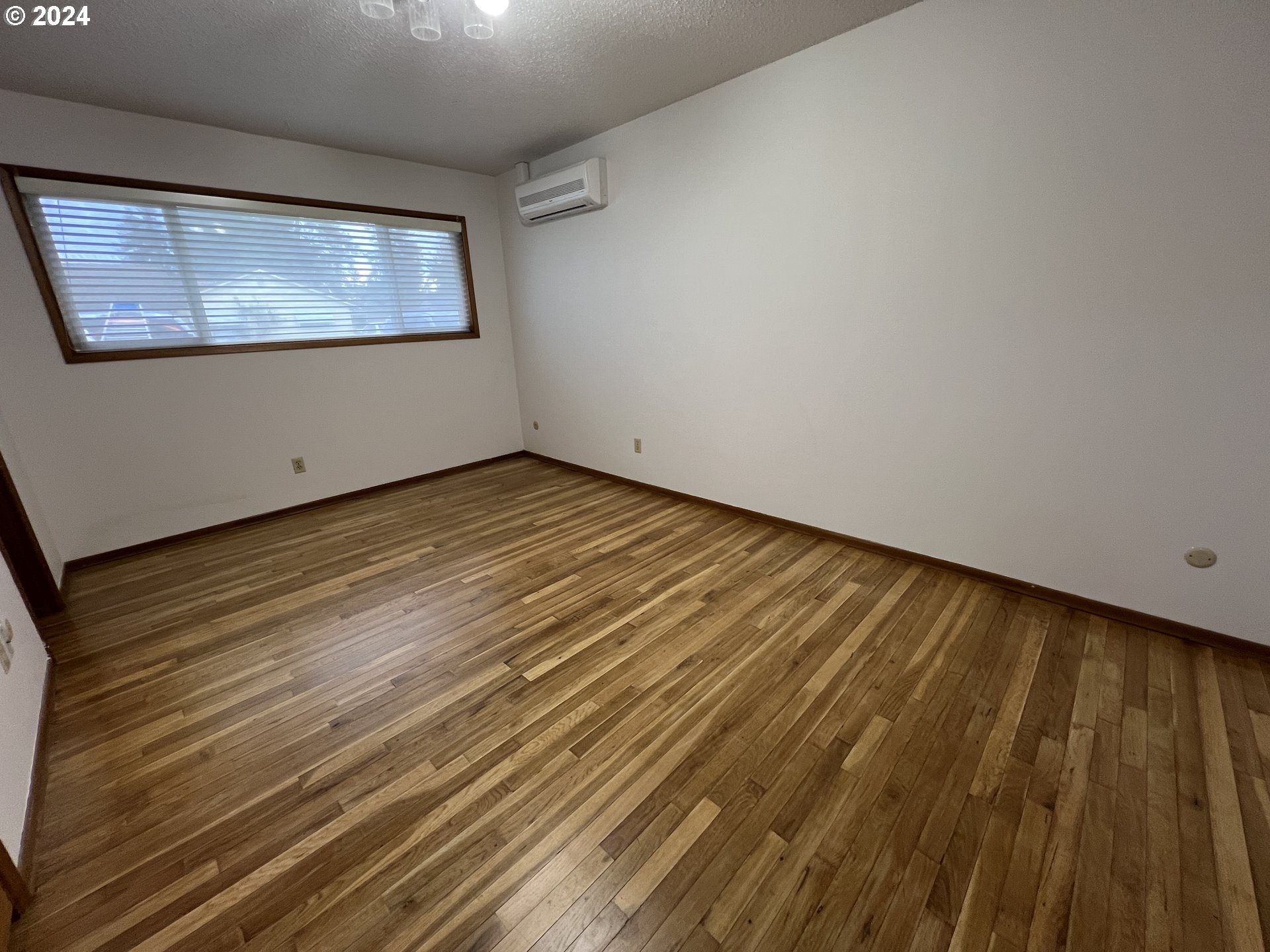 12410 Southeast Main Street Portland, OR 97233 - Photo 19 of 30 Bedroom