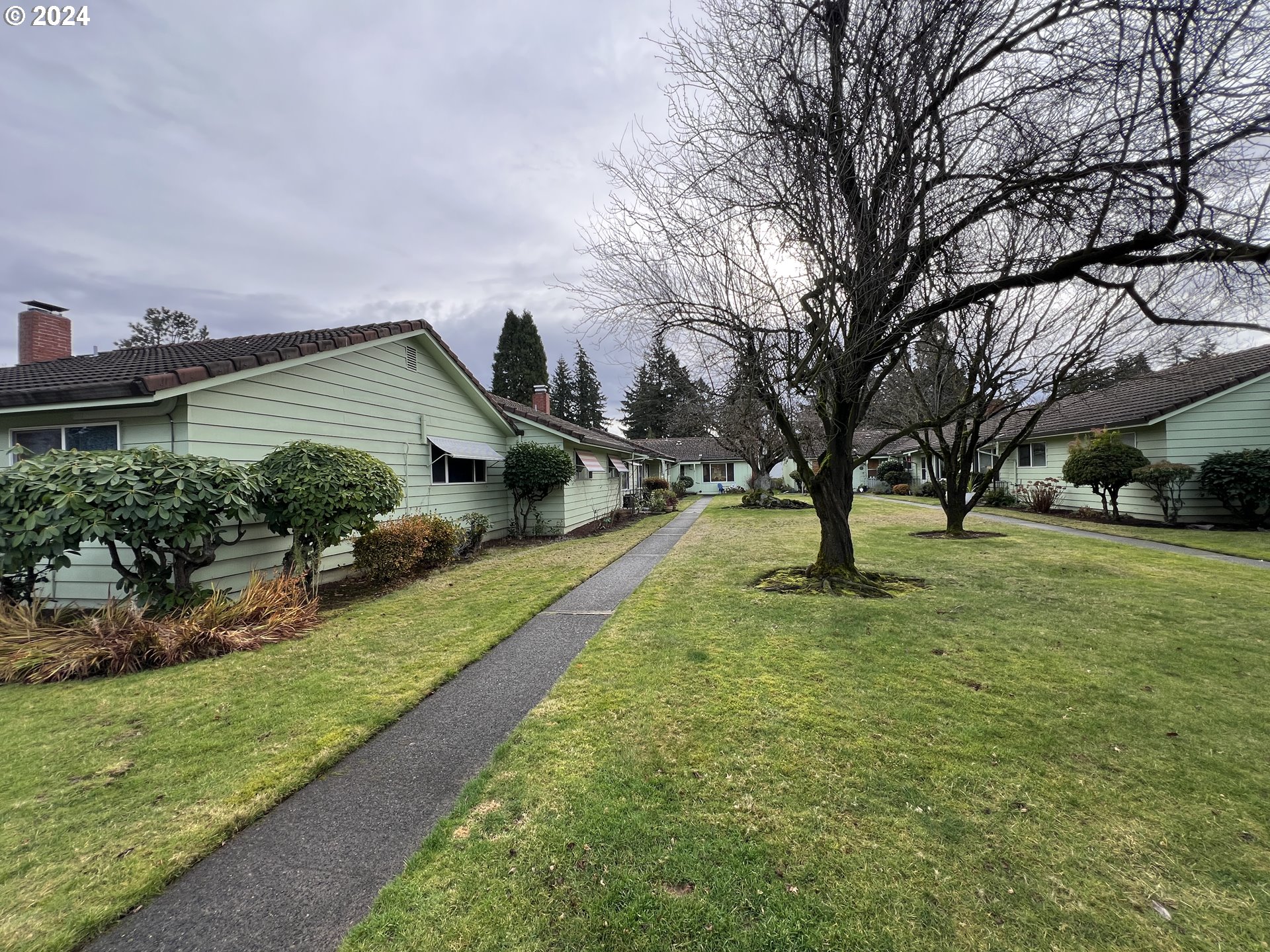 12410 Southeast Main Street Portland, OR 97233 - Photo 2 of 30 Courtyard