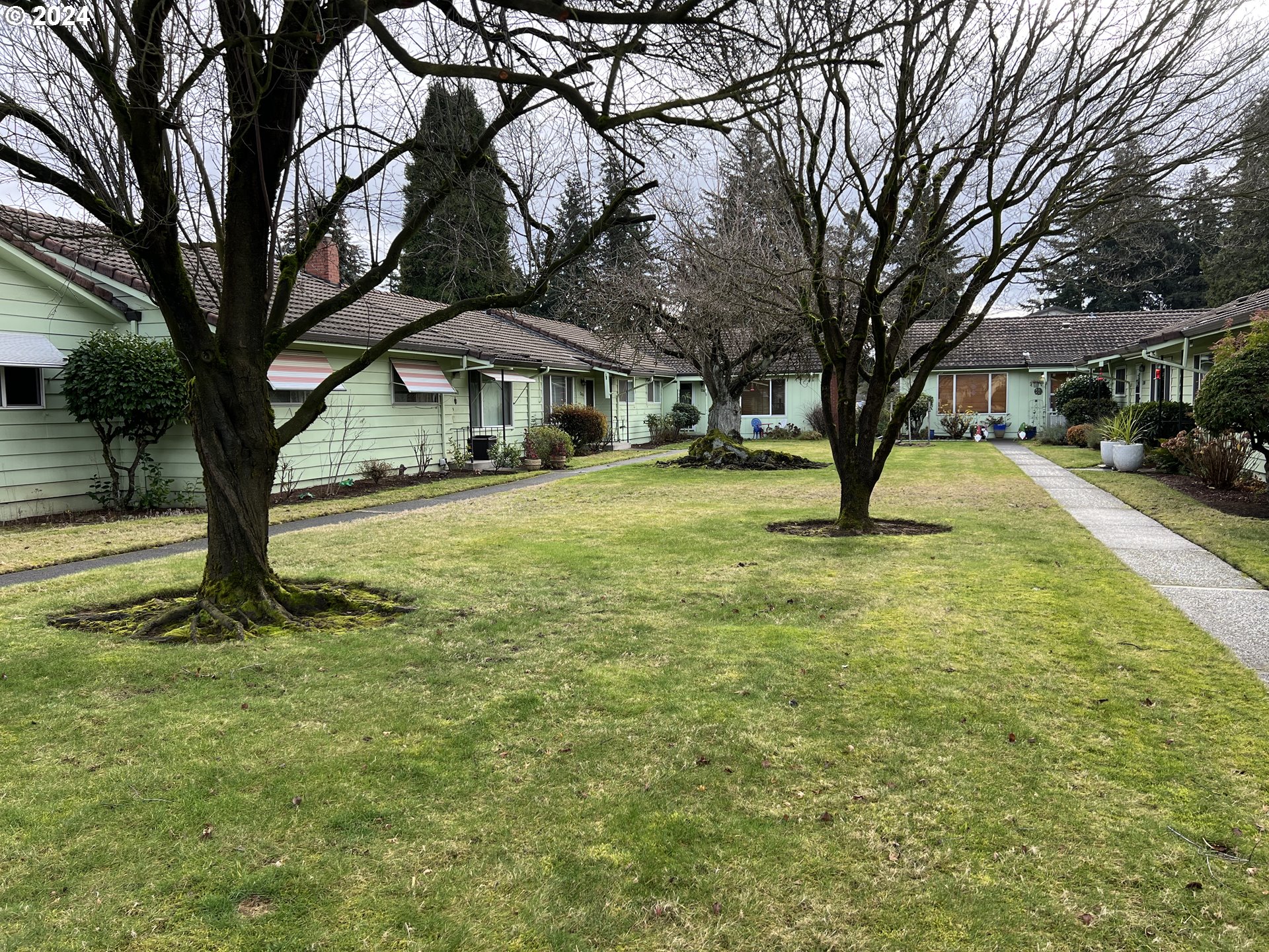 12410 Southeast Main Street Portland, OR 97233 - Photo 3 of 30 Courtyard