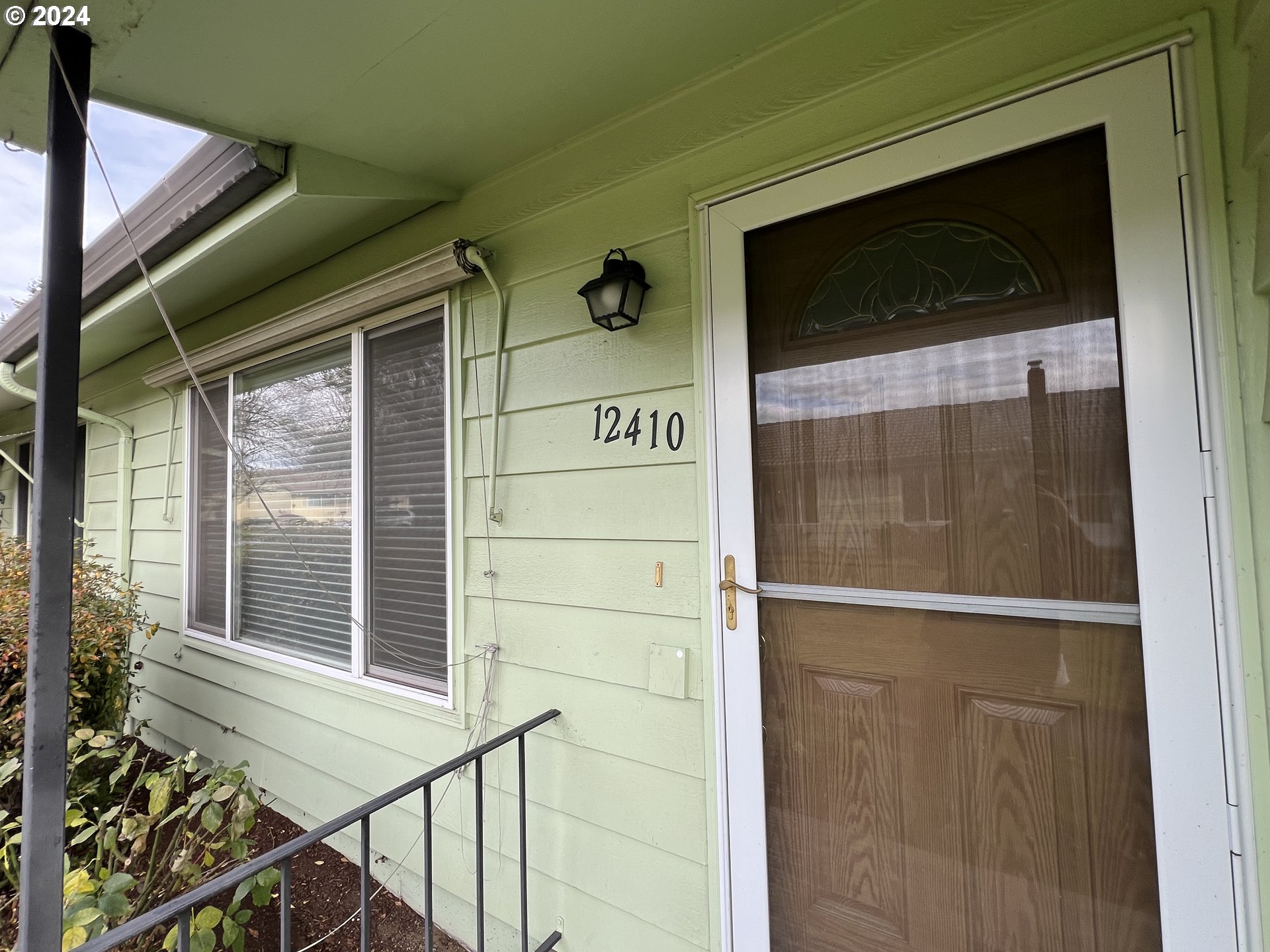 12410 Southeast Main Street Portland, OR 97233 - Photo 5 of 30