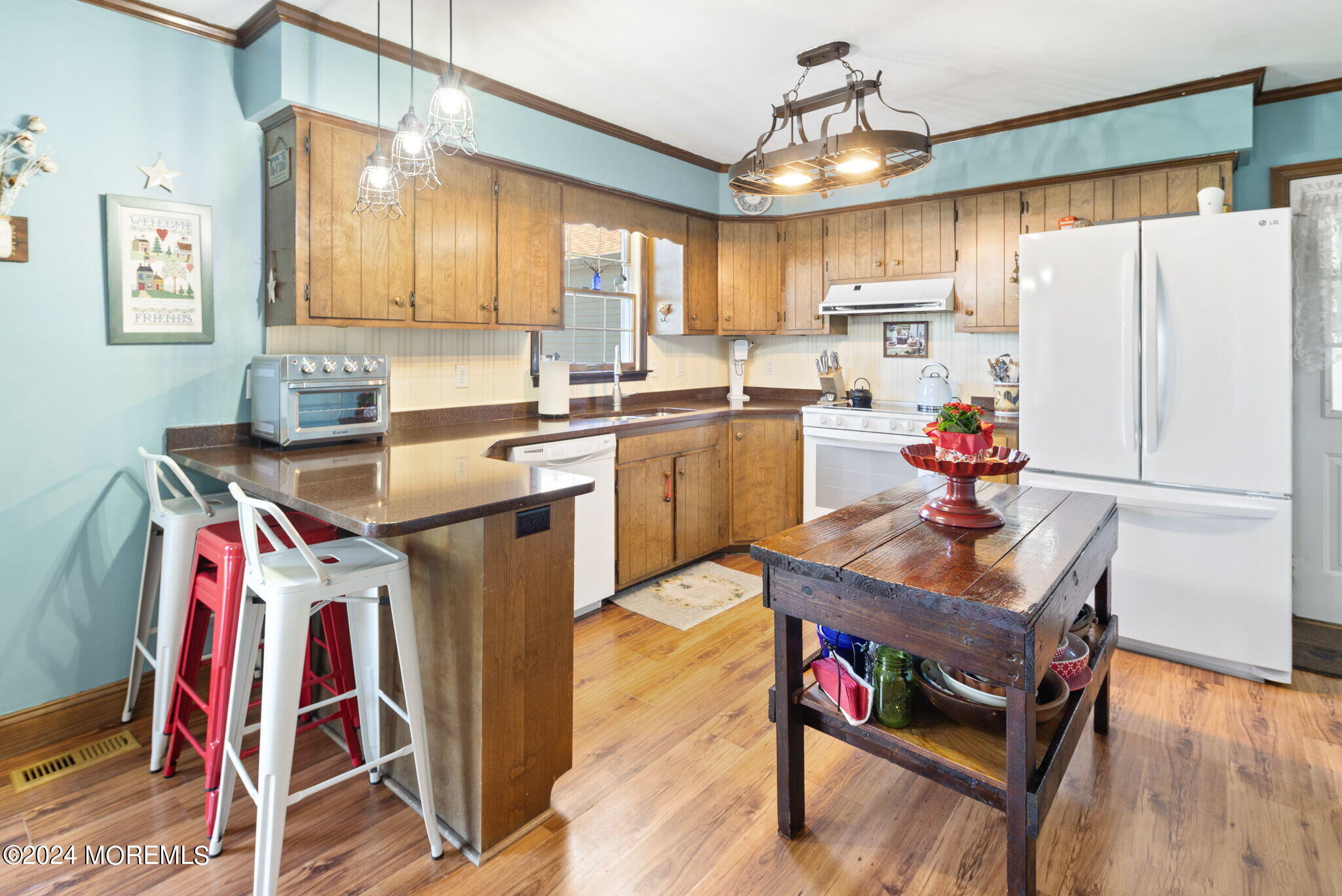 149 Iron Ore Road Manalapan, NJ 07726 - Photo 15 of 35 Counter Top Seating Area