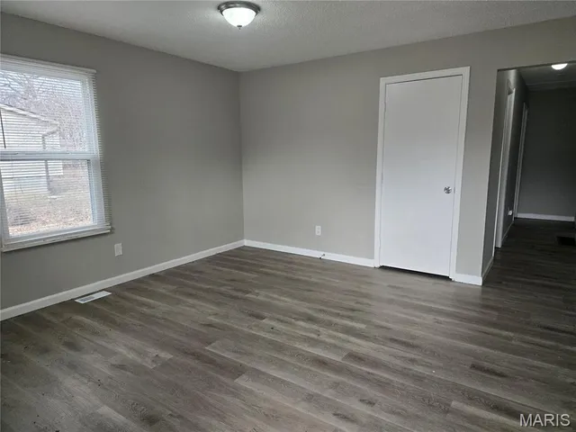 $130,000 | 201 Becker Drive, Hazelwood, MO 63135