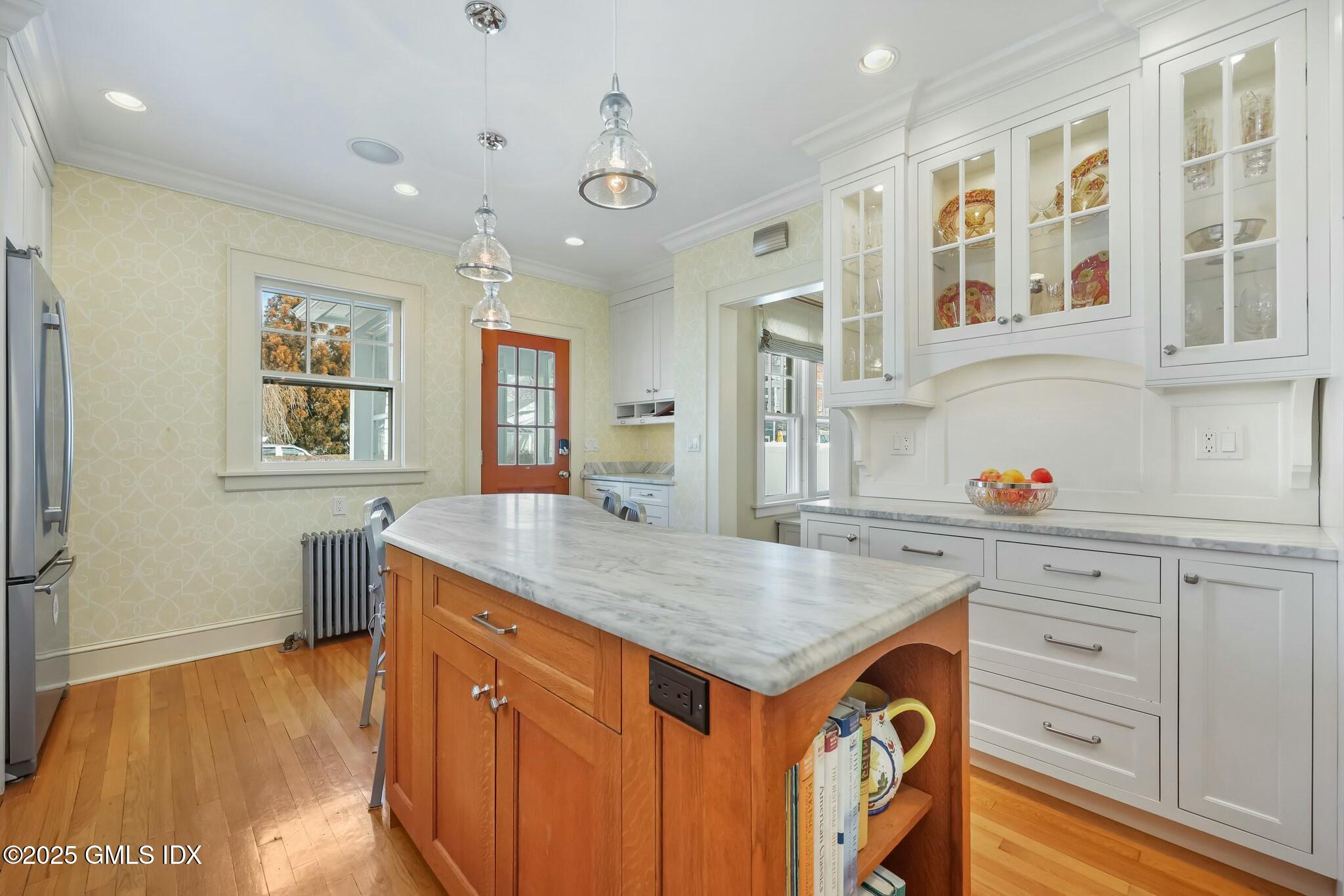 892 Stratfield Road Fairfield, CT 06825 - Photo 11 of 42 Kitchen