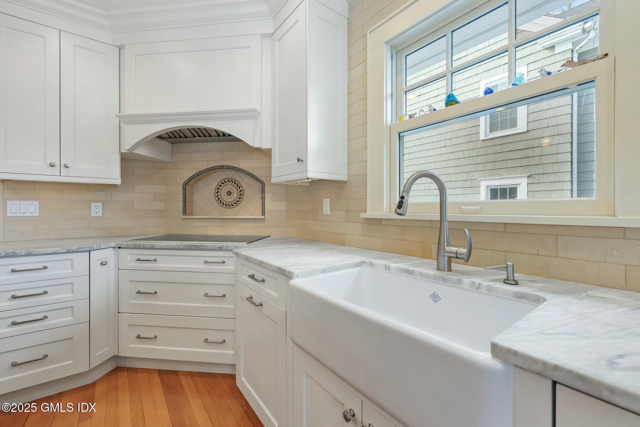 892 Stratfield Road Fairfield, CT 06825 - Photo 12 of 42 Kitchen