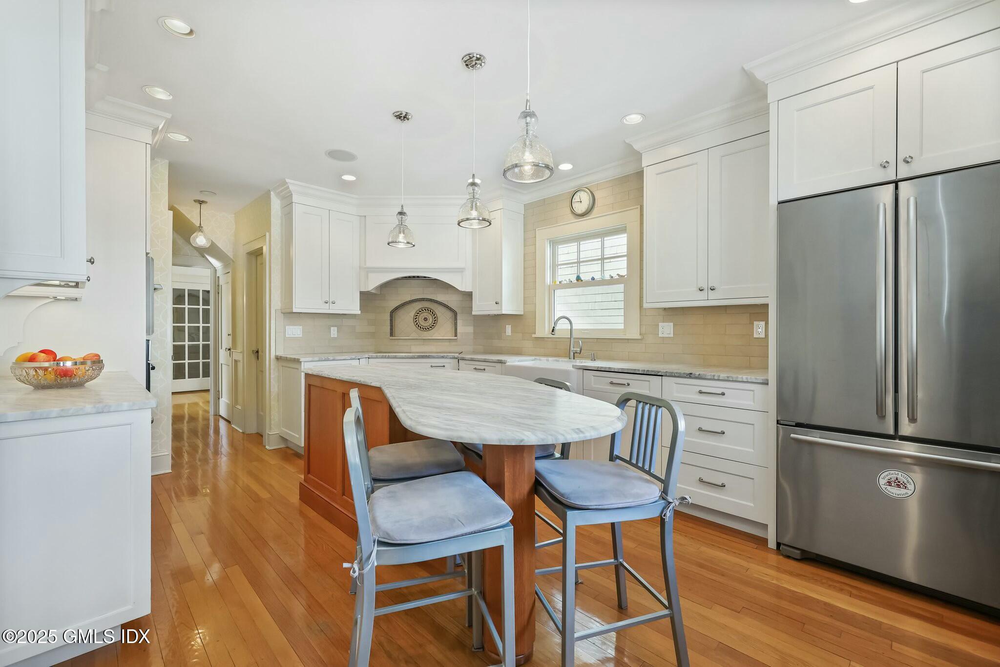 892 Stratfield Road Fairfield, CT 06825 - Photo 13 of 42 Kitchen