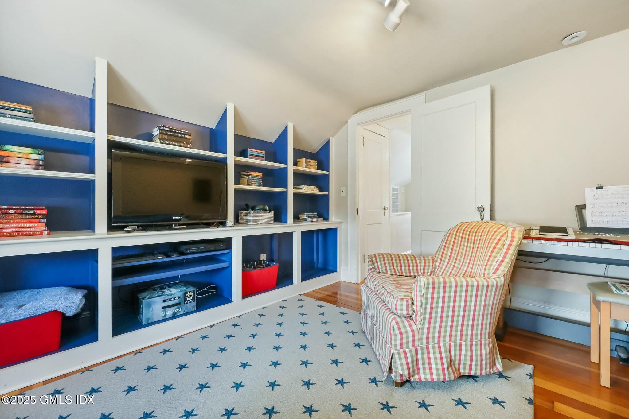 892 Stratfield Road Fairfield, CT 06825 - Photo 29 of 42 Bedroom 5