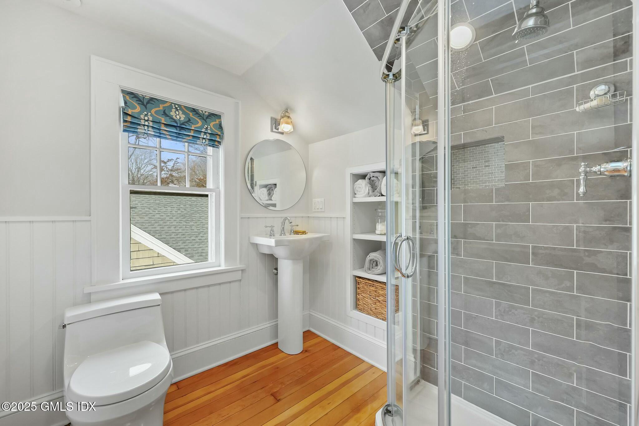 892 Stratfield Road Fairfield, CT 06825 - Photo 30 of 42 Bathroom 3