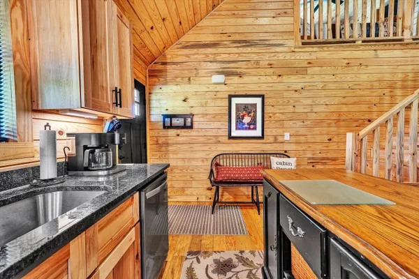 $549,950 | 109 Berties Bottom Lane, New Castle, VA 24127