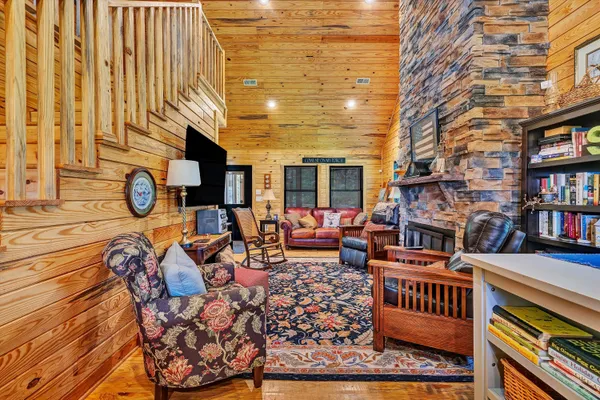 $549,950 | 109 Berties Bottom Lane, New Castle, VA 24127