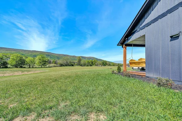 $549,950 | 109 Berties Bottom Lane, New Castle, VA 24127