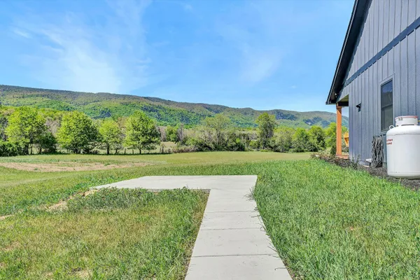 $549,950 | 109 Berties Bottom Lane, New Castle, VA 24127