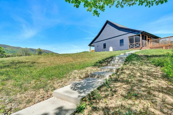 $549,950 | 109 Berties Bottom Lane, New Castle, VA 24127