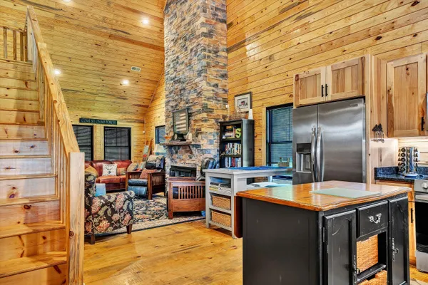 $549,950 | 109 Berties Bottom Lane, New Castle, VA 24127