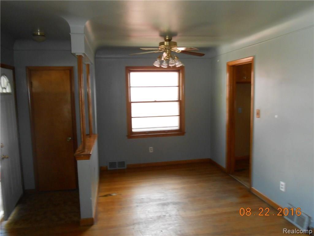 6760 Rutland Street Detroit, MI 48228 - Photo 6 of 15 DSCN9471.JPG