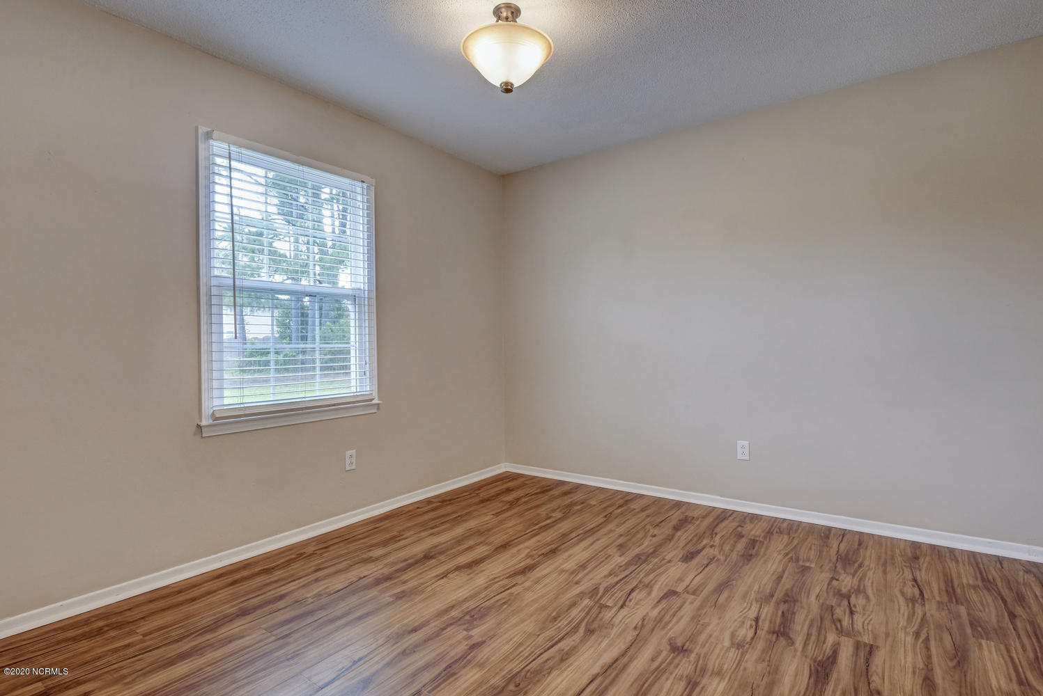 4715 Waltmoor Road Wilmington, NC 28409 - Photo 11 of 25 4715 Waltmoor Rd Wilmington NC-large-014