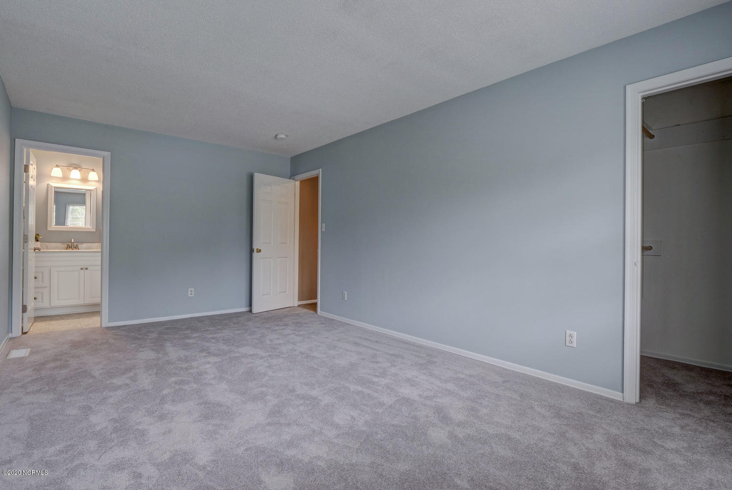 4715 Waltmoor Road Wilmington, NC 28409 - Photo 17 of 25 4715 Waltmoor Rd Wilmington NC-large-018