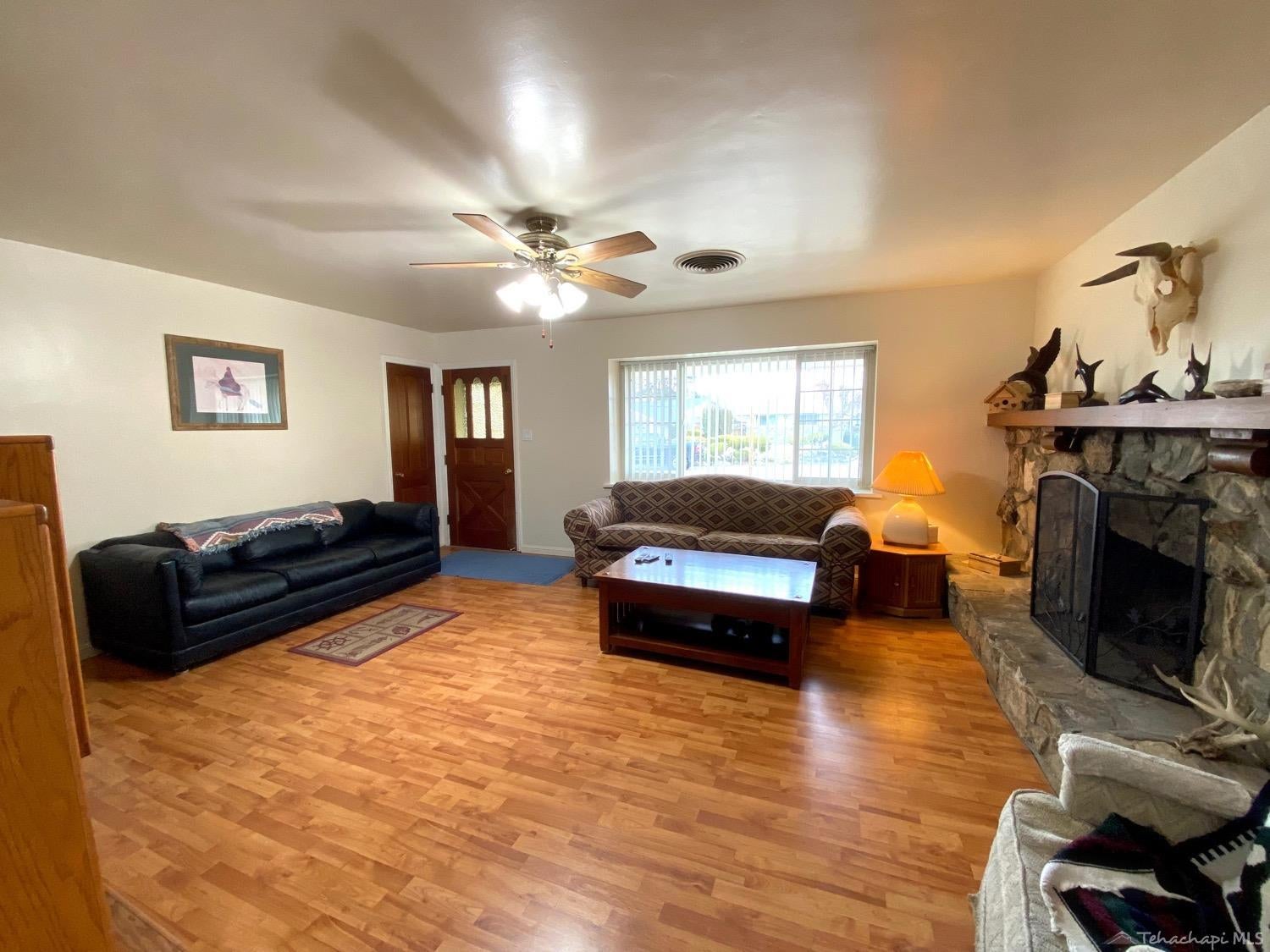 701 Merion Way Tehachapi, CA 93561 - Photo 10 of 23 Gallery Image 10