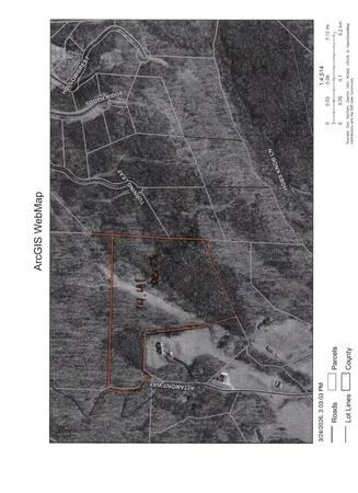 a picture of a bathroom