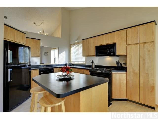 9100 Medley Road Golden Valley, MN 55427 - Photo 5 of 18