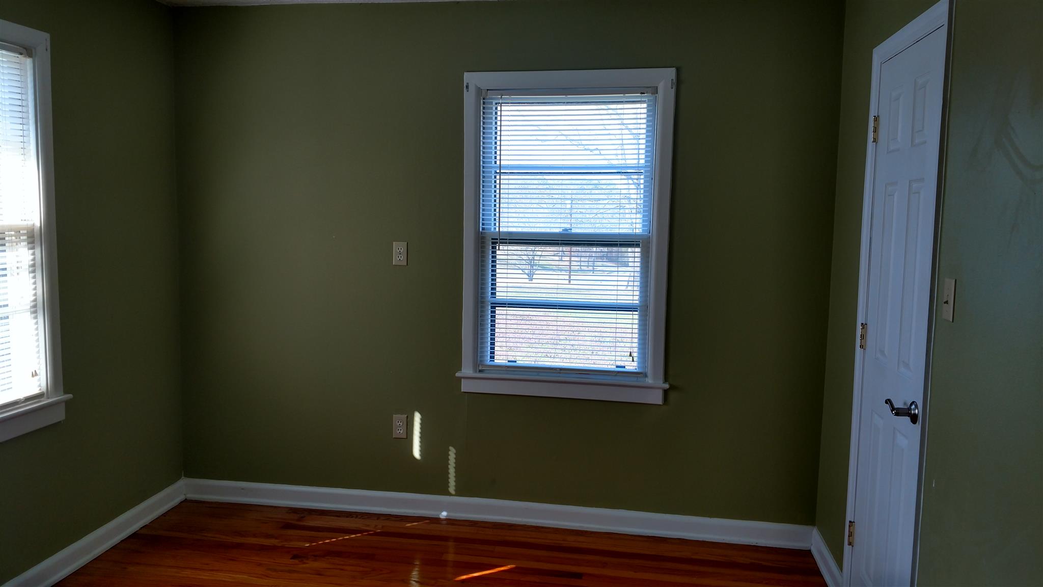 128 Butler Road Portland, TN 37148 - Photo 4 of 13 a view of a room that has a window in it