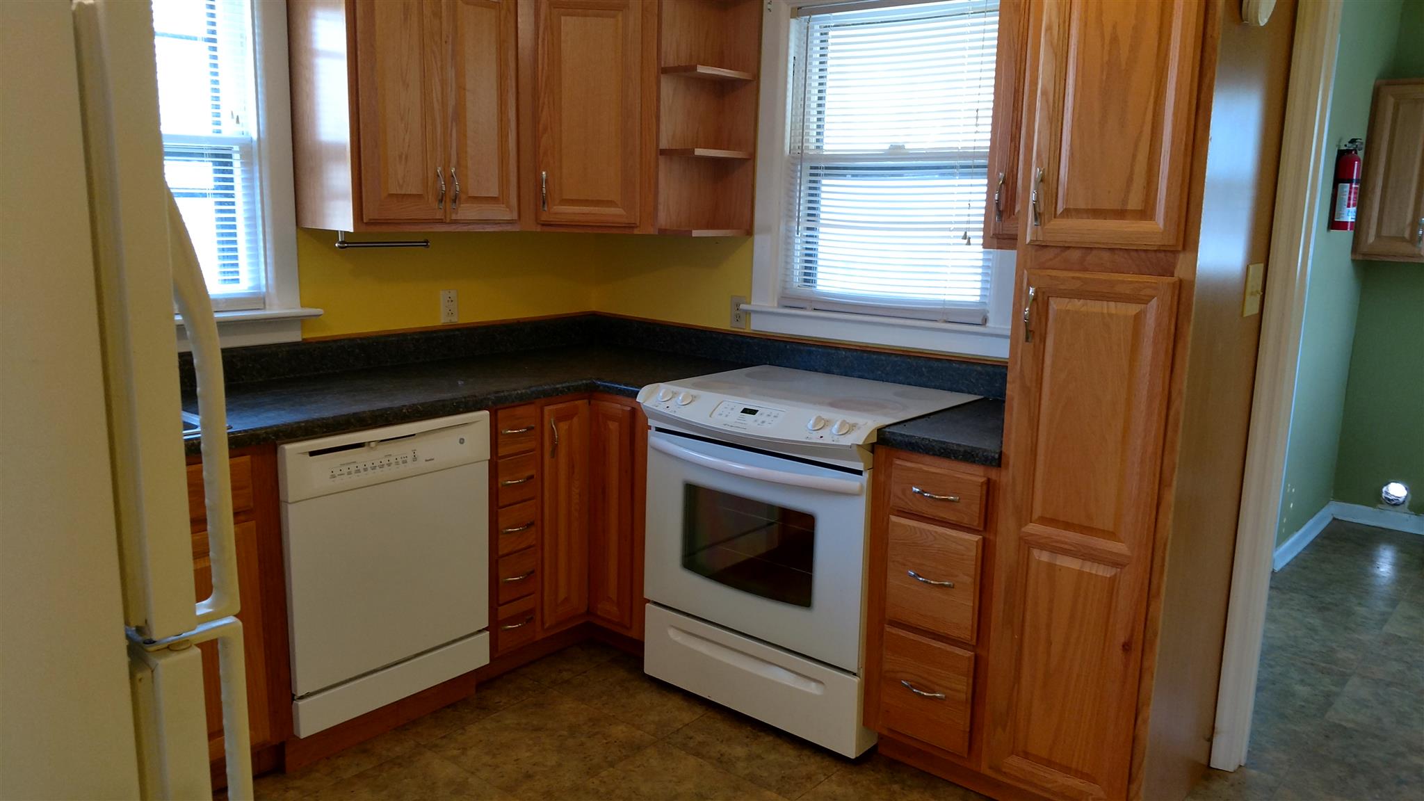 128 Butler Road Portland, TN 37148 - Photo 7 of 13 a utility room with dryer and washer