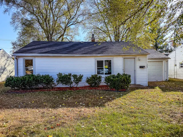 $67,900 | 745 East Oak Street, Watseka, IL 60970