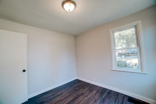 $67,900 | 745 East Oak Street, Watseka, IL 60970