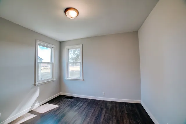 $67,900 | 745 East Oak Street, Watseka, IL 60970