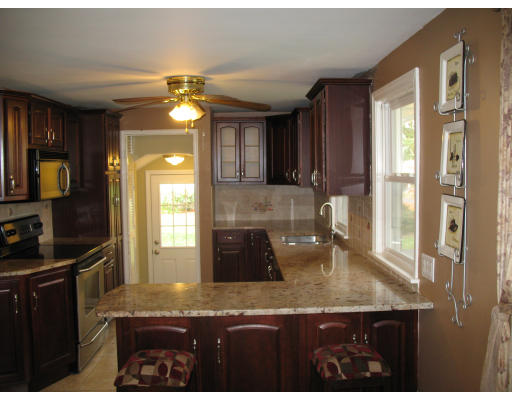 5 Reedy Road Lynnfield, MA 01940 - Photo 7 of 7 Gallery Image 7
