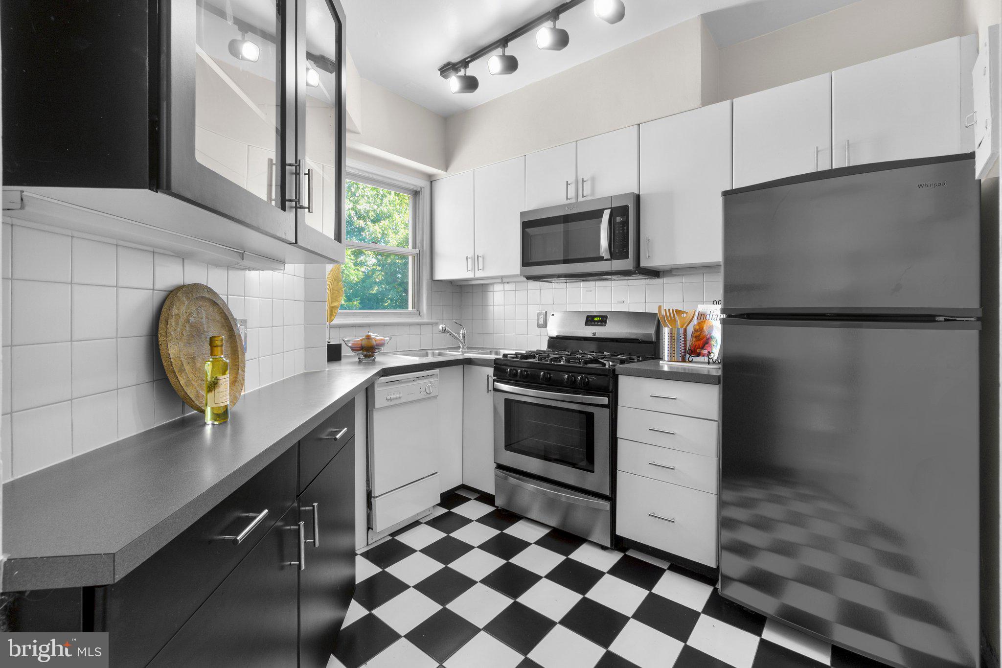 2500 Q Street Northwest, Unit 511 Washington, DC 20007 - Photo 11 of 27