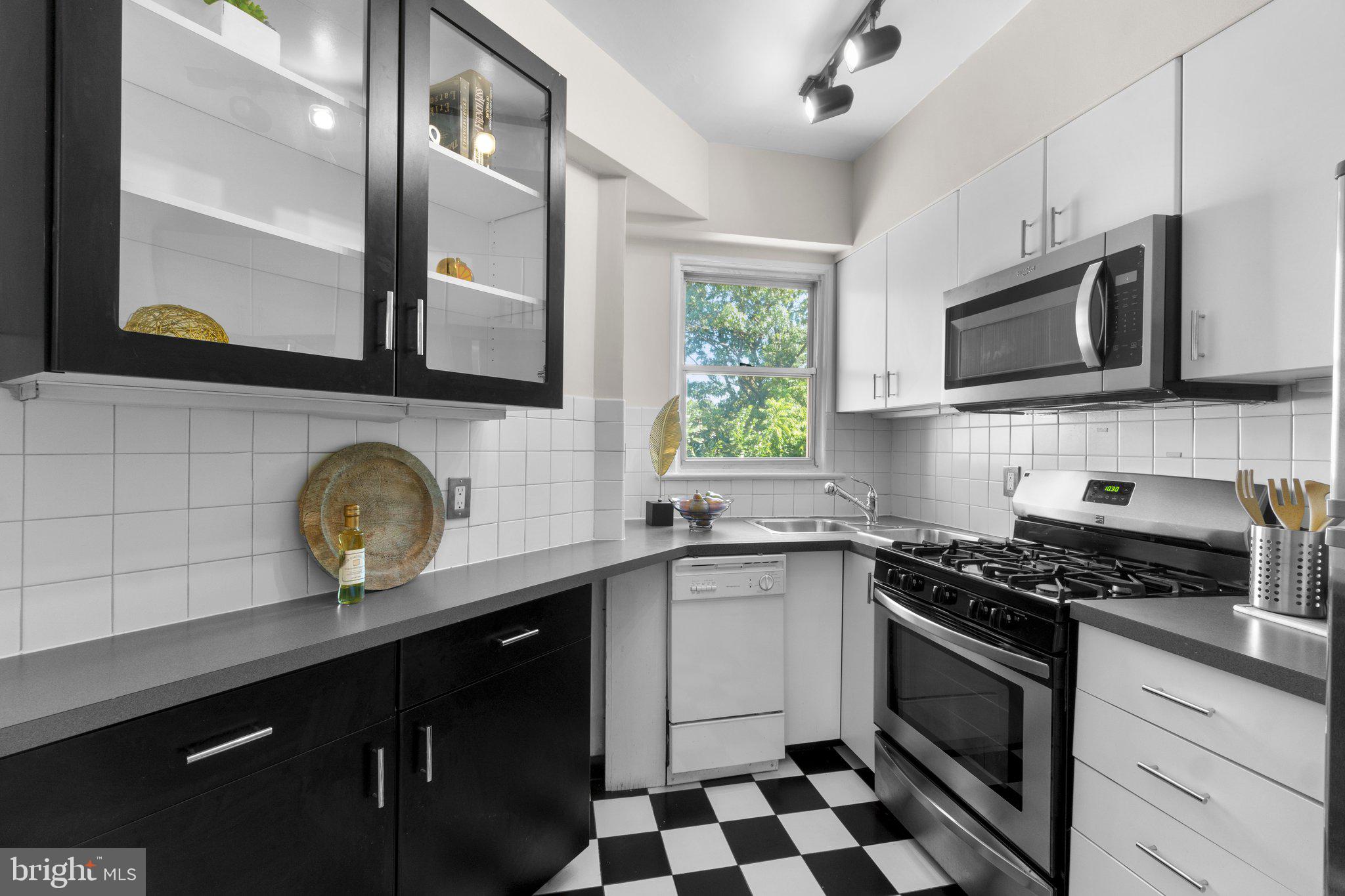 2500 Q Street Northwest, Unit 511 Washington, DC 20007 - Photo 10 of 27