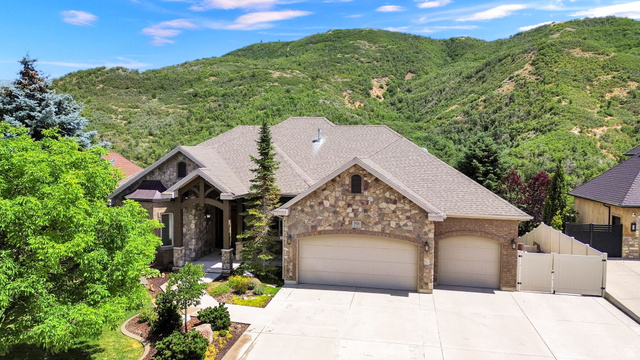 1926 East Gray Fox Drive Draper, UT 84020 - Photo 28 of 31 The mountains make the perfect backyard neighbors.