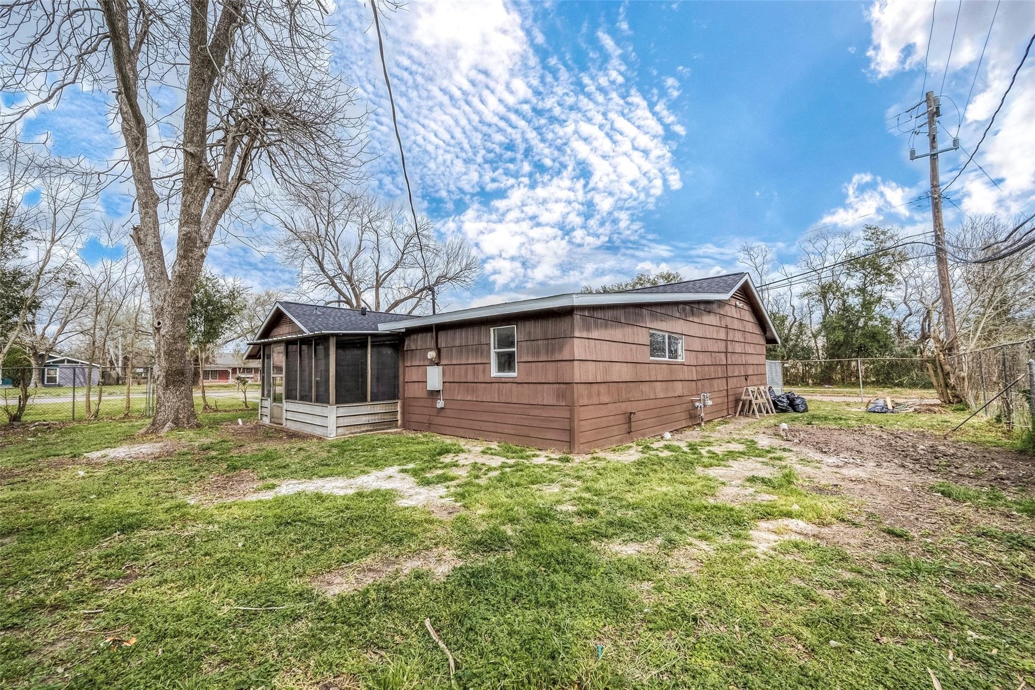 5874 Reed Road Houston, TX 77033 - Photo 26 of 30 Gallery Image 26