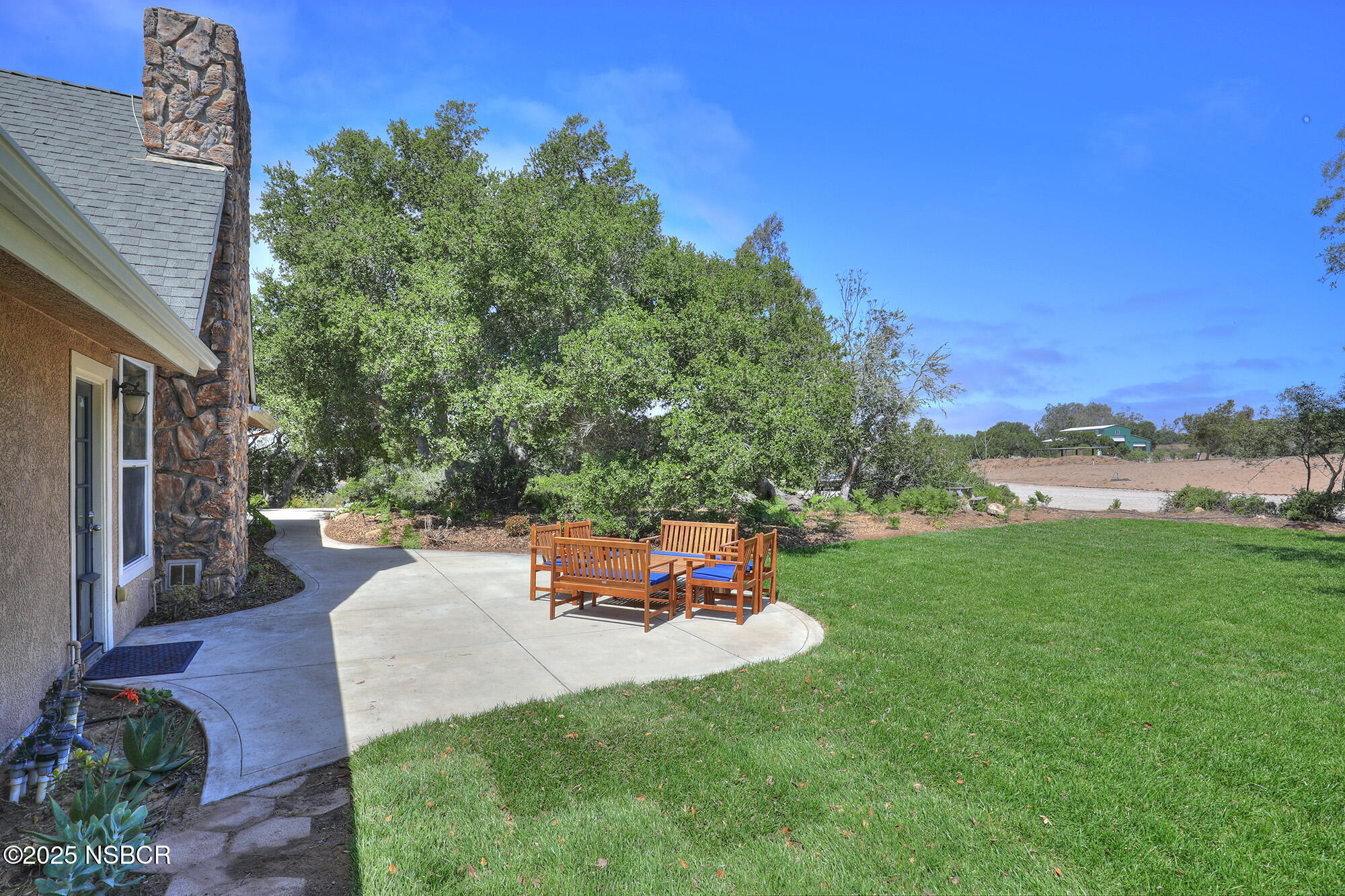 2500 Wild Oak Lompoc, CA 93436 - Photo 4 of 51 22