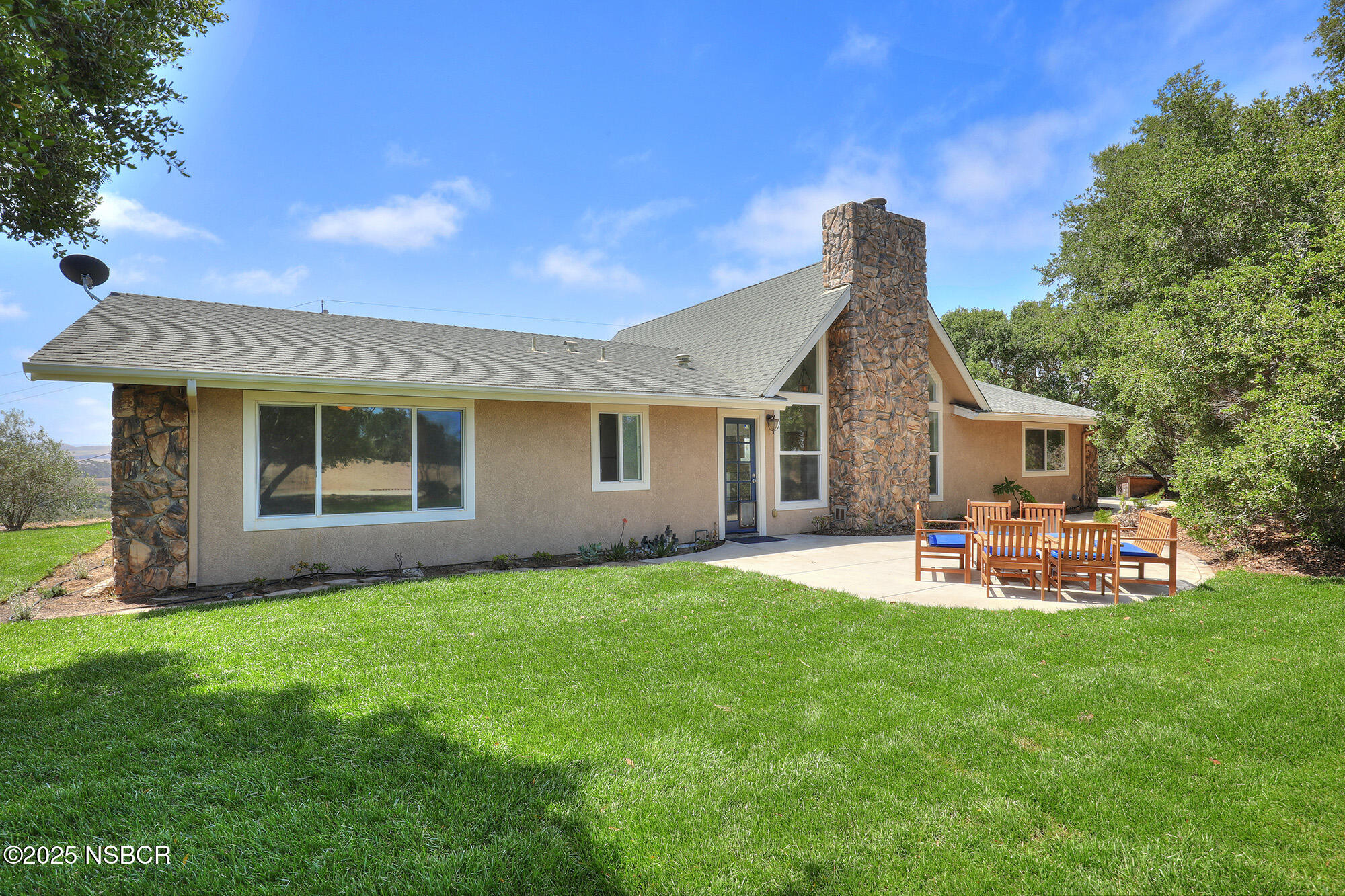 2500 Wild Oak Lompoc, CA 93436 - Photo 5 of 51 23