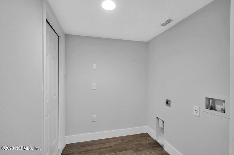 692 Largo Lane Macclenny, FL 32063 - Photo 8 of 41 a view of small space