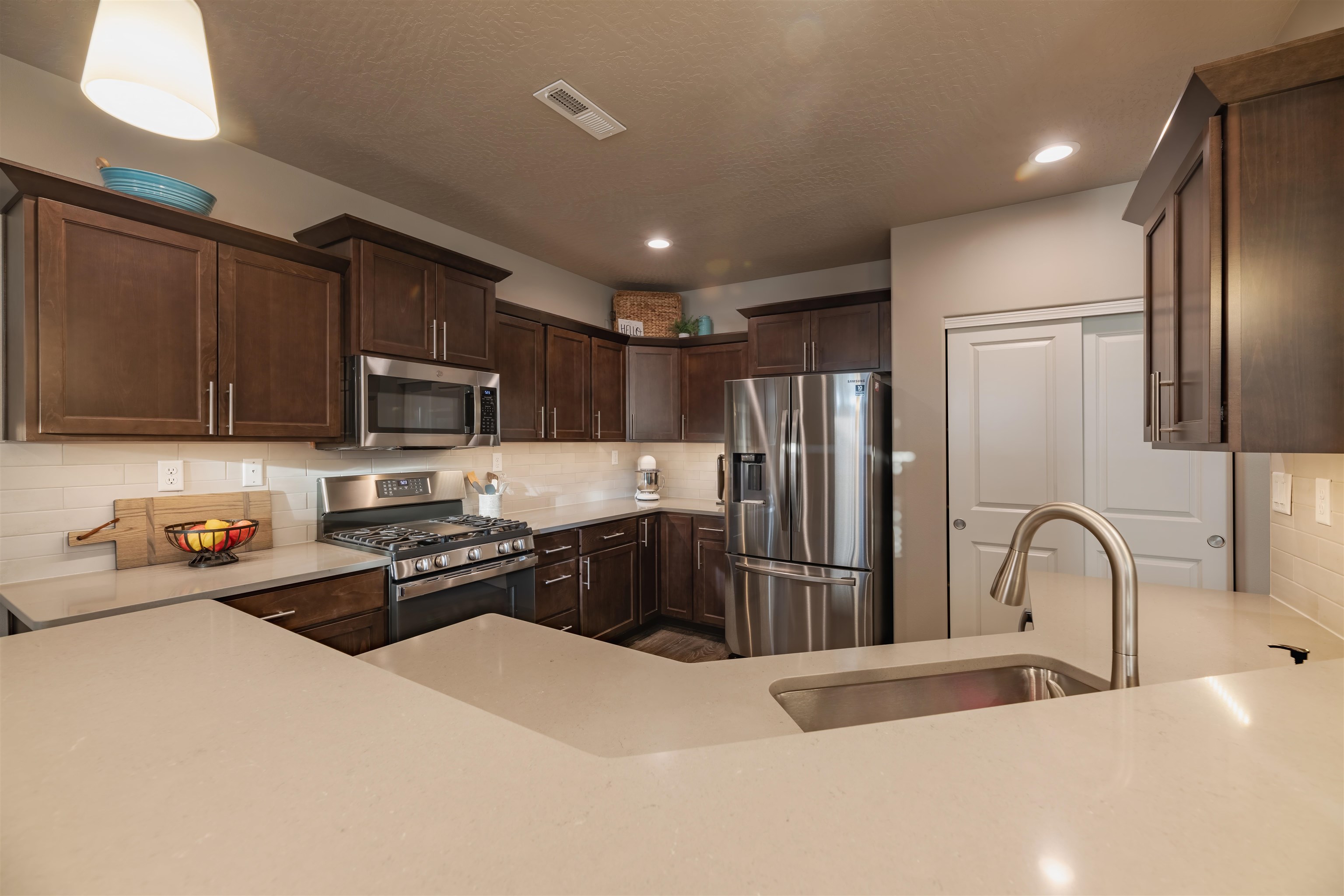 5516 South Sherri Lee Road Spokane, WA 99224 - Photo 17 of 36